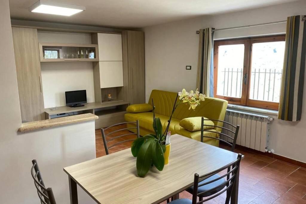 Alloggio A Via Impero Lägenhet Lenola Exteriör bild